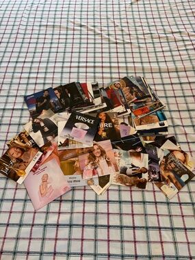 Paper perfume sample bundle